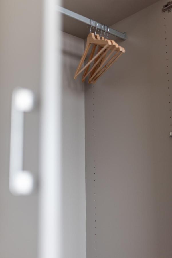 SHS Homes: Luxe Highrise with Stunning Views and Workspace Hasselt Exterior photo